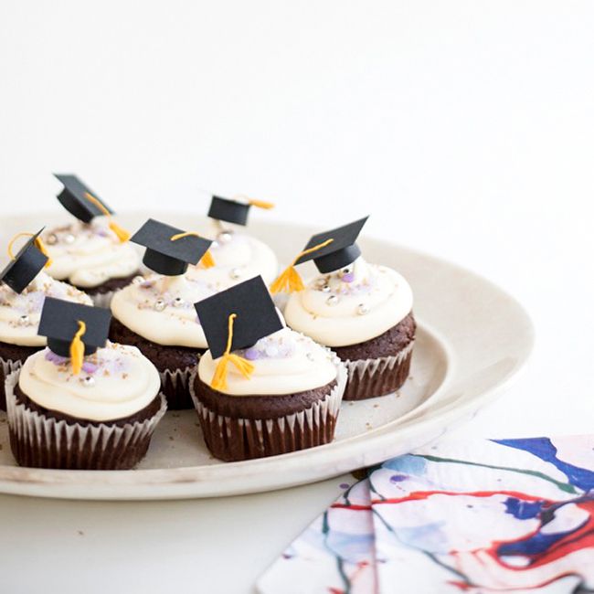 Cupcake Toppers DIY Graduation Cap