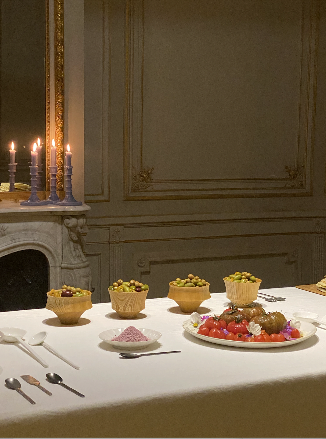 Le design culinaire pour l'ouverture de LOEWE's Montaigne à Paris France.