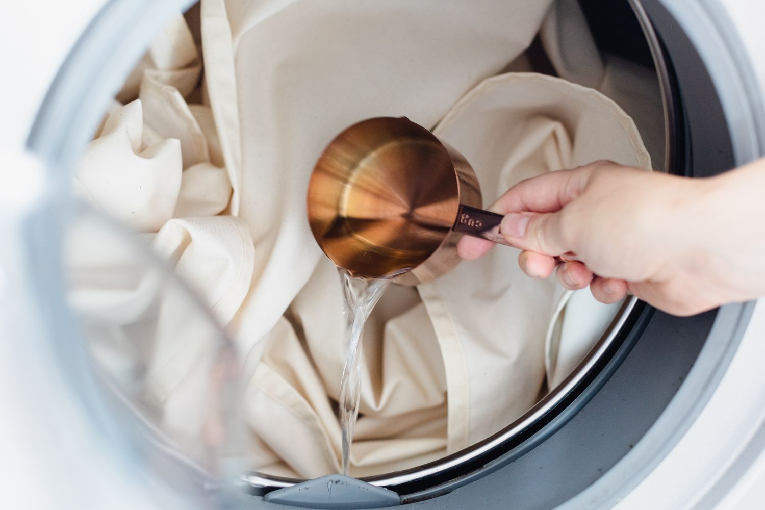 Nettoyer un rideau de douche en tissu dans la machine à laver