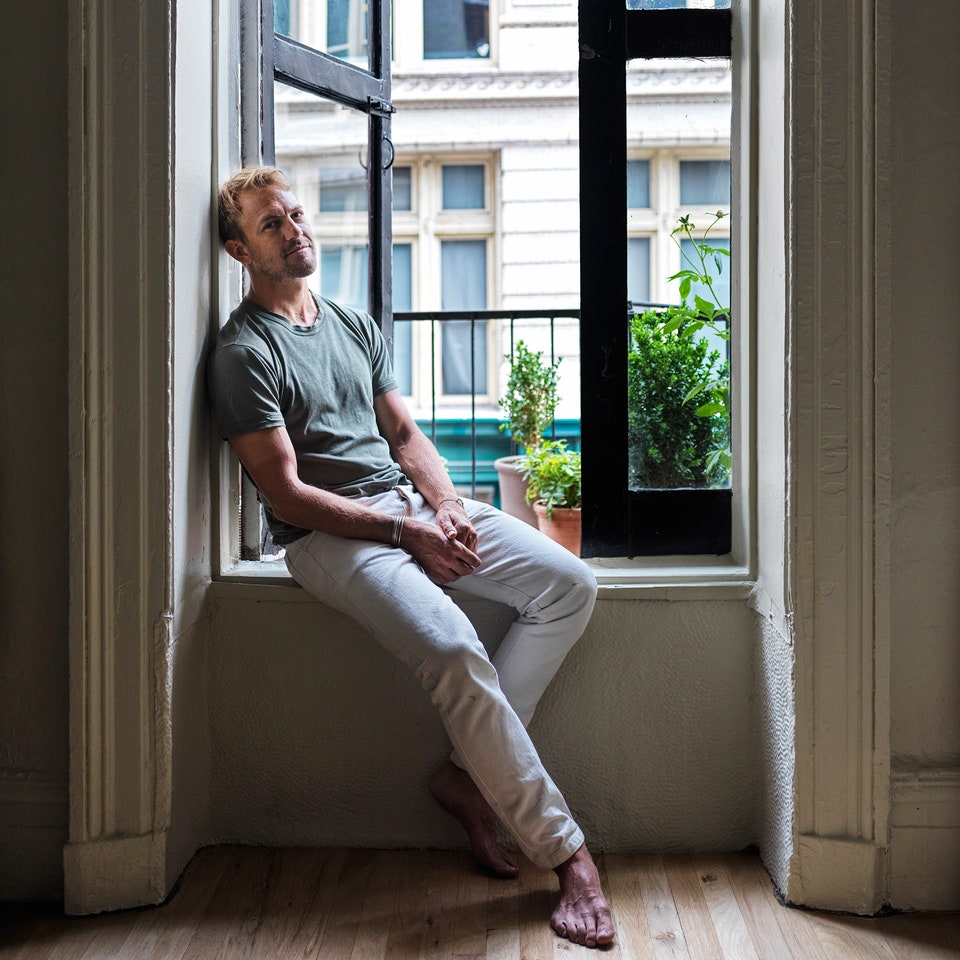 Patrick Janelle transforme une location délabrée en un loft chic à New York